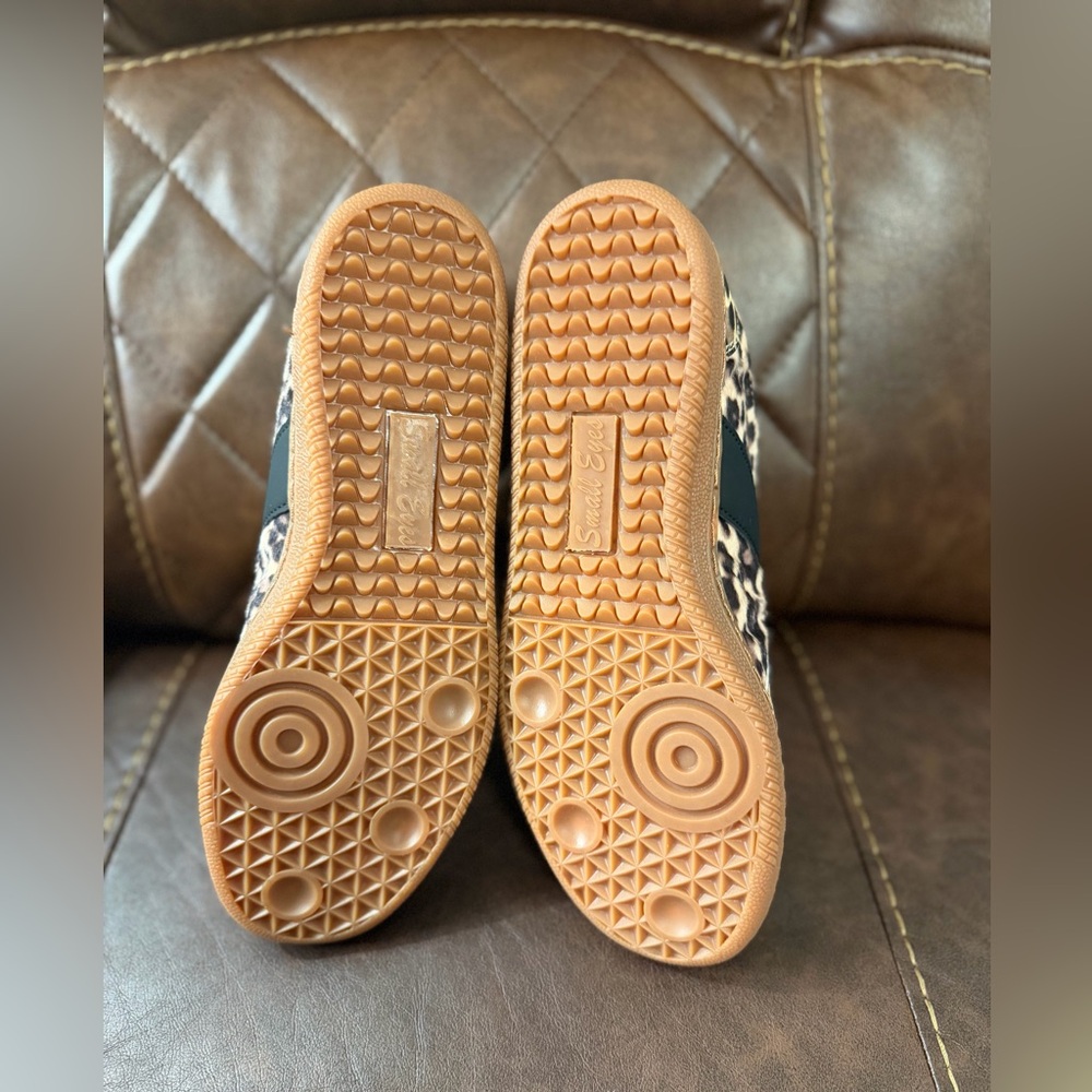 BAYYIRES Women’s Sneakers- Leopard Print - Picture 6 of 6